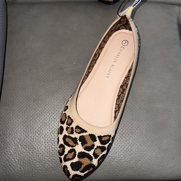Charles albert flats size 7 - Picture 6 of 6